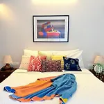 5 Star Luxury Pool, Gym Near Airport Bkc