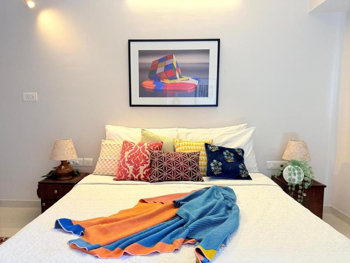 5 Star Luxury Pool, Gym Near Airport Bkc