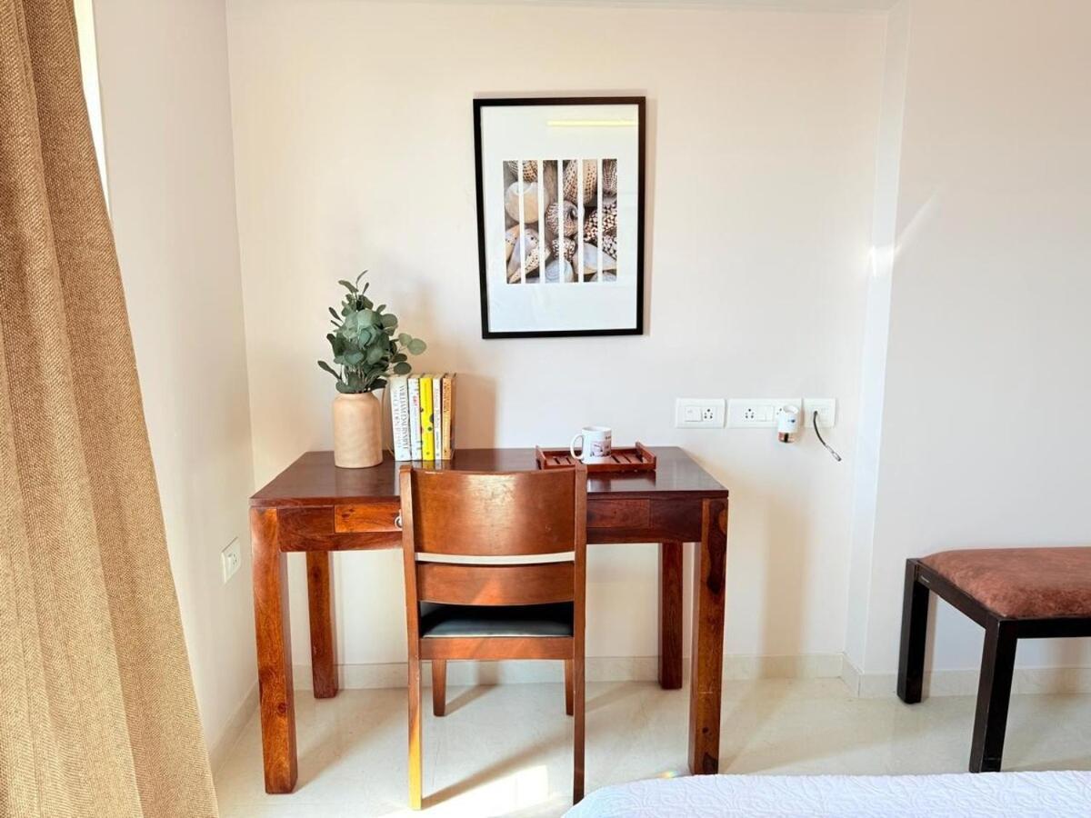Apartment 5 Star Luxury Pool, Gym Near Airport Bkc *