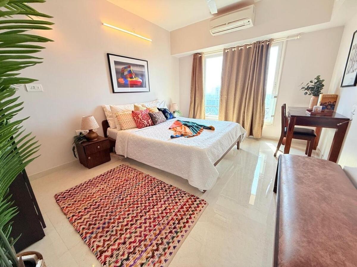 Apartment 5 Star Luxury Pool, Gym Near Airport Bkc